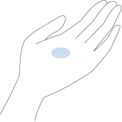 100円玉大程度を、手のひらに取ります。